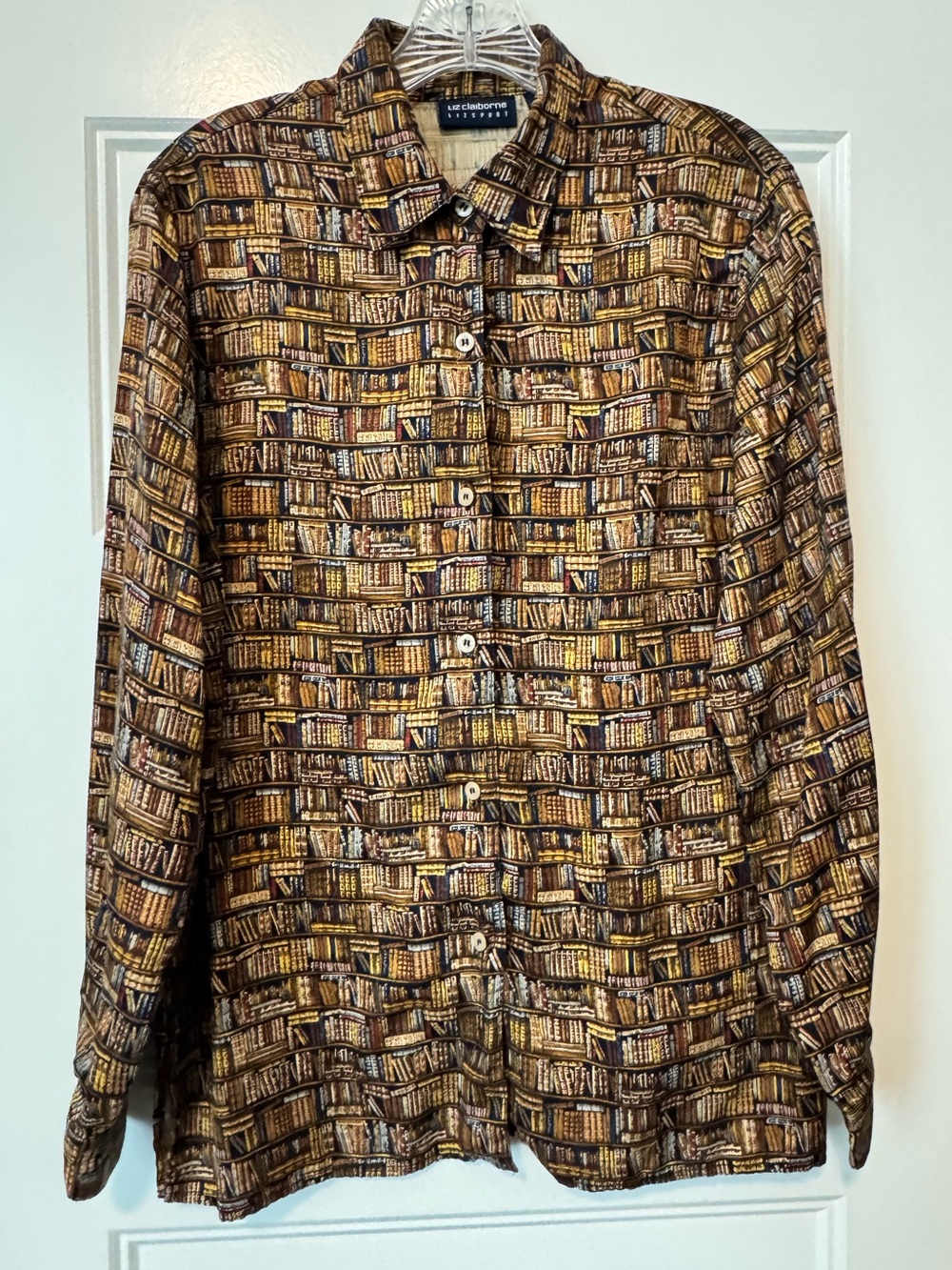 Liz Claiborne Sport Library Bookshelf Button Down M Literary Print Teacher